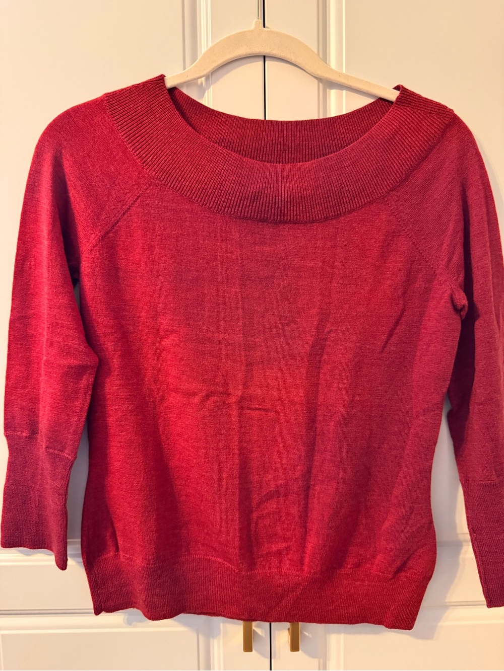 Banana Republic Marino Fine Wool Red Scoop-Neck Lightweight Sweater